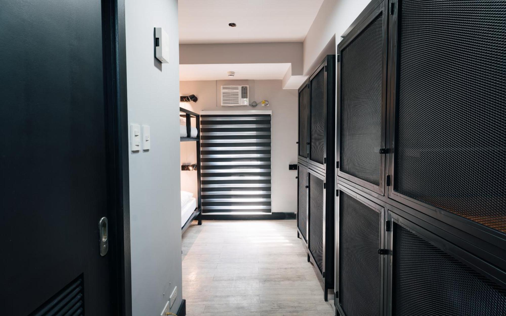 Mad Monkey Manila Hostel Makati City Ngoại thất bức ảnh