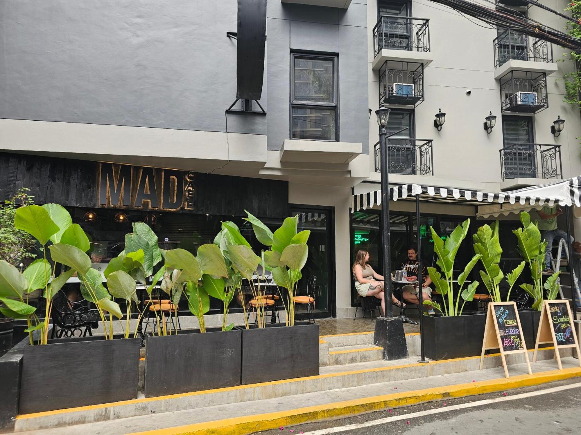 Mad Monkey Manila Hostel Makati City Ngoại thất bức ảnh