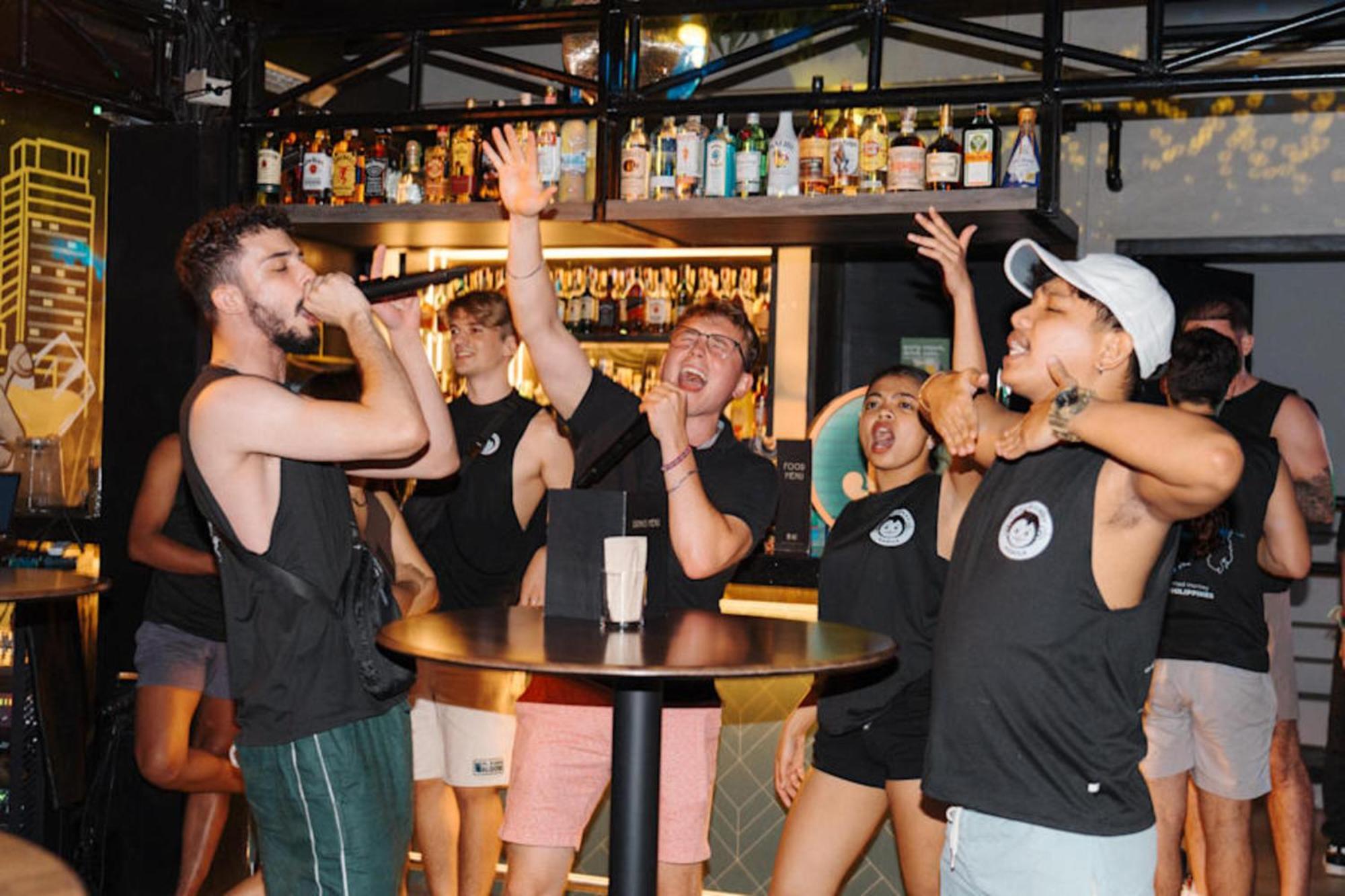 Mad Monkey Manila Hostel Makati City Ngoại thất bức ảnh